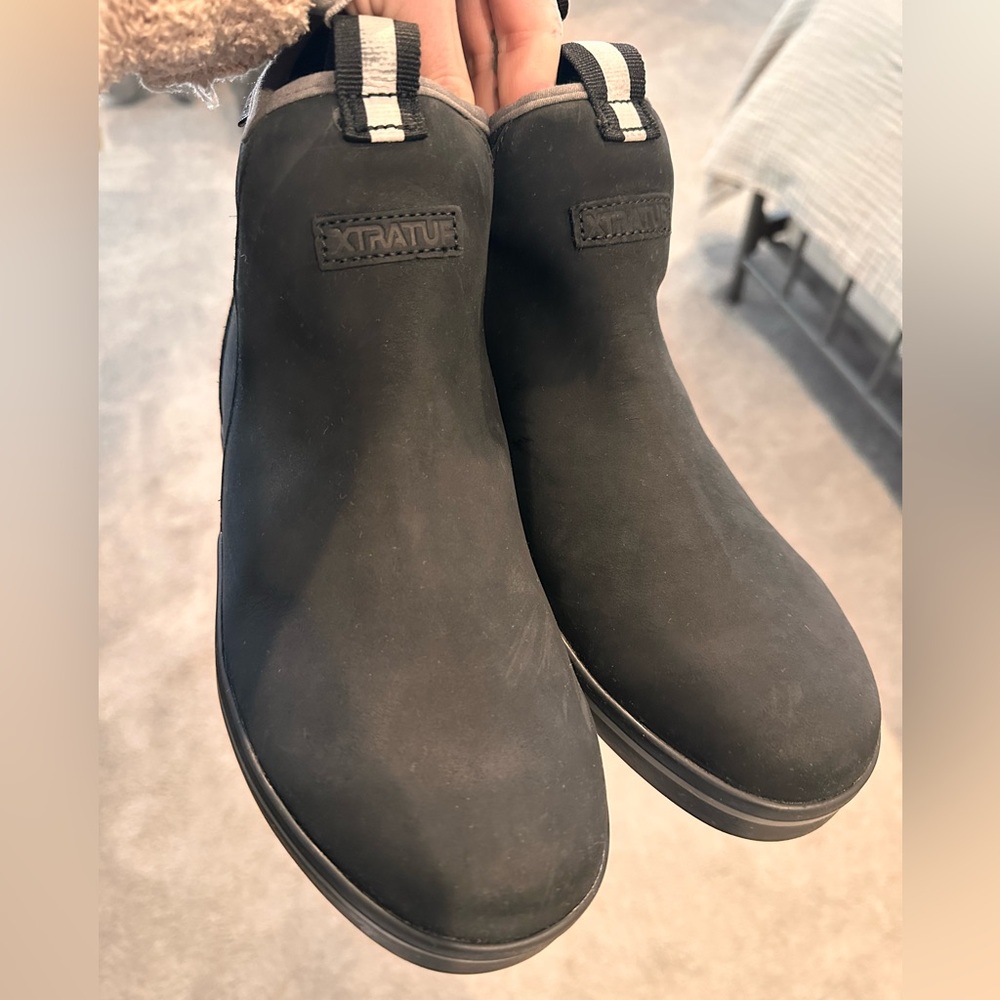 XTRATUF Women’s Black Leather Deck Boots Size 8- BRAND NEW!